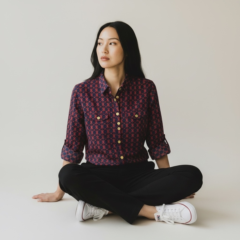 Elizabeth McKay Red and Blue Chain Pattern Blouse gold button size 0 silk